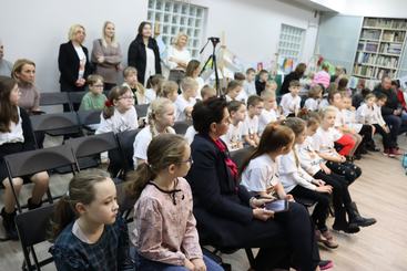 Akcja „Książka za karmę” i konkurs „Zwierzaki słodziaki” w Miejskiej Bibliotece podsumowane! (zdjęcia)
